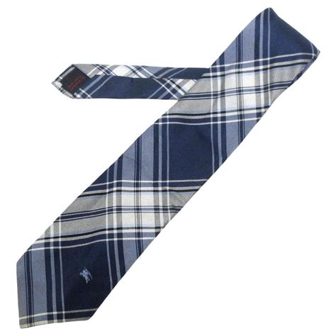 cravate burberry bleu